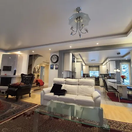 Cozy & Peaceful House In Hyrylae- 14mins Drive From The Helsinki Airport Hyryla