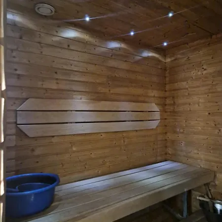 Cozy & Peaceful House In Hyrylae- 14mins Drive From The Helsinki Airport Gasthuis *